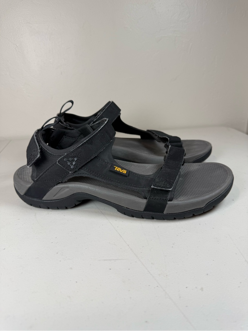 Teva Meacham men's sandals size 11